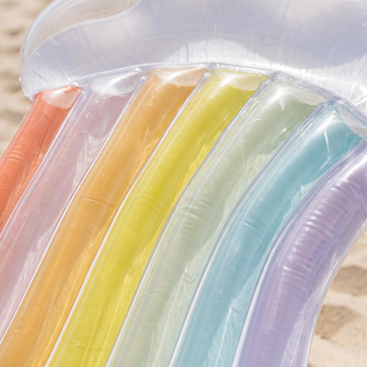 Lounger Float - Rainbow — detail shot