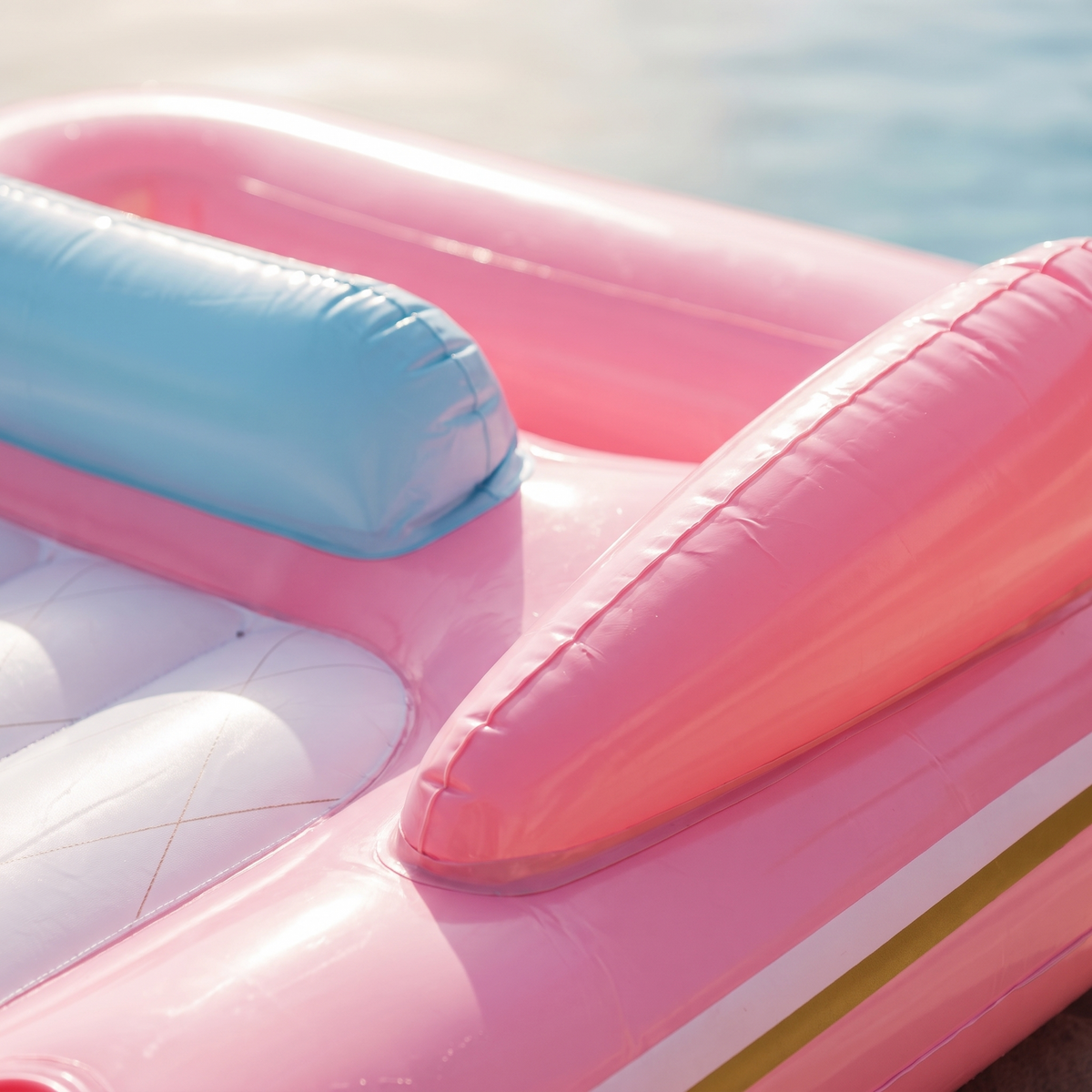 Retro Convertible Pool Float — detail shot