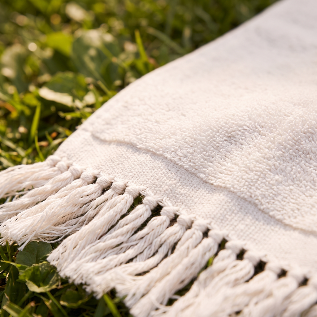 The Beach Blanket - Antique White — detail shot
