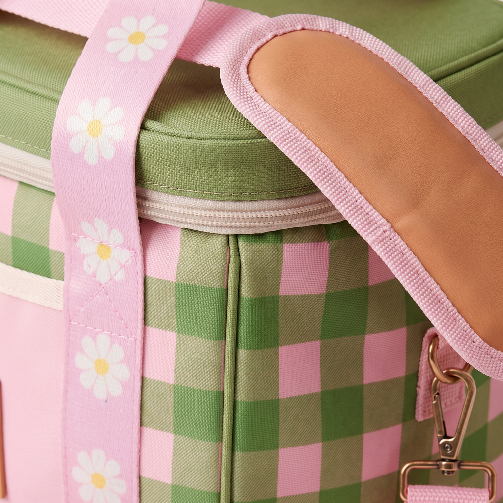 The Day Trip Cooler Bag - Versailles — detail shot