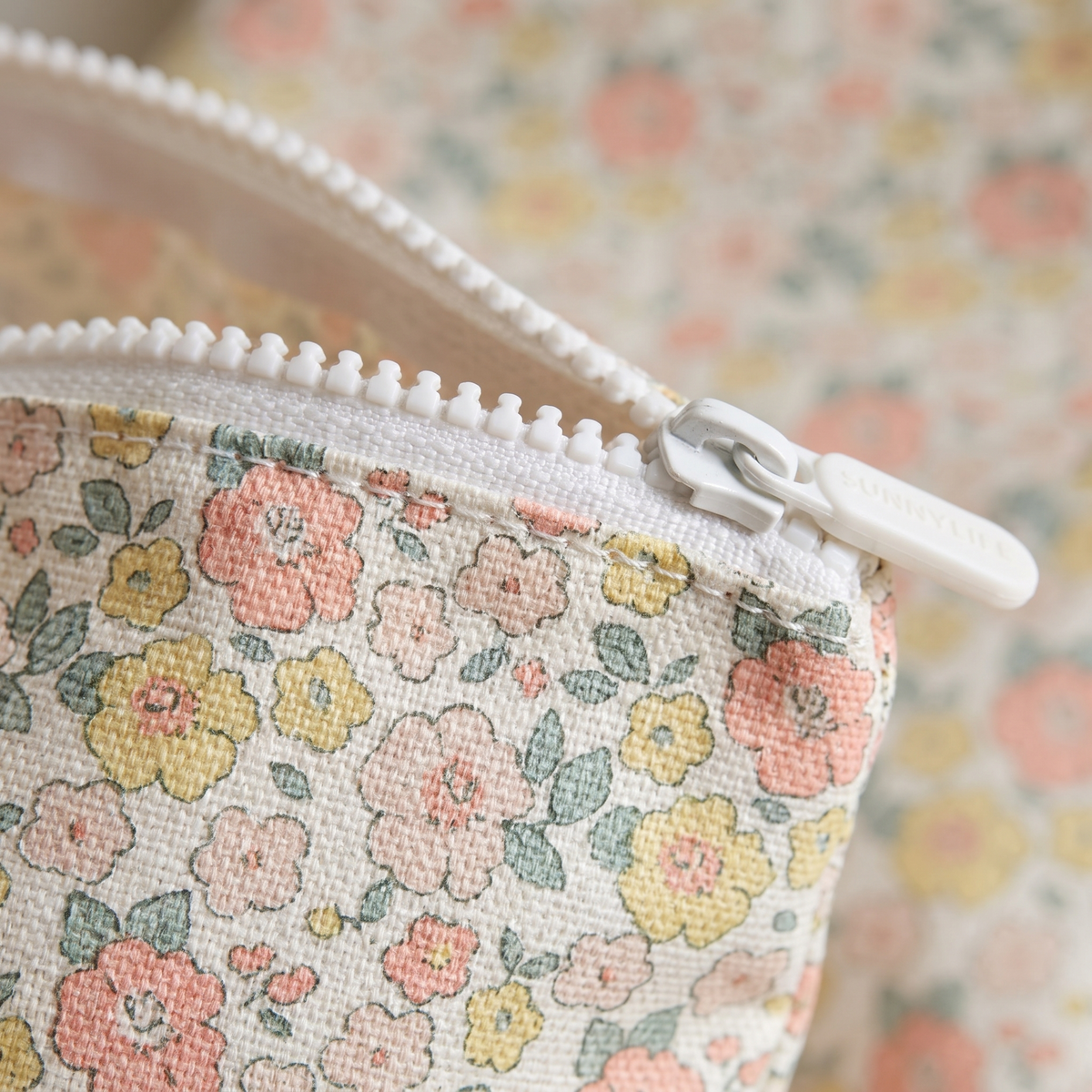 Kids Wet Bag - Into the Garden — detail shot