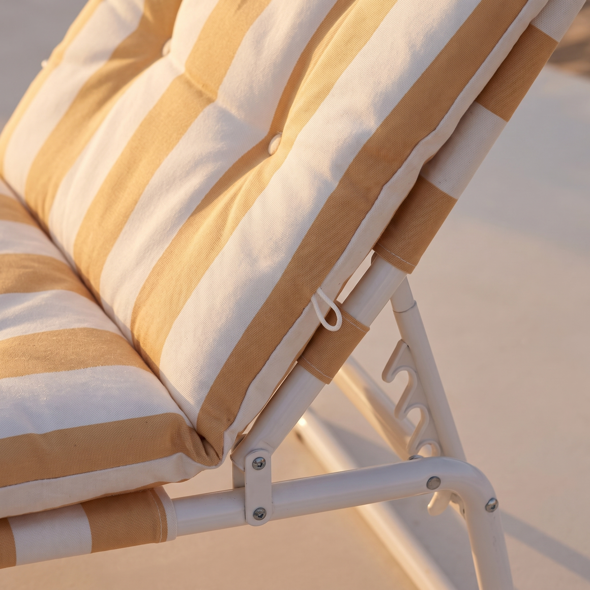 Reclining Beach Chair - Mango Bay — detail shot