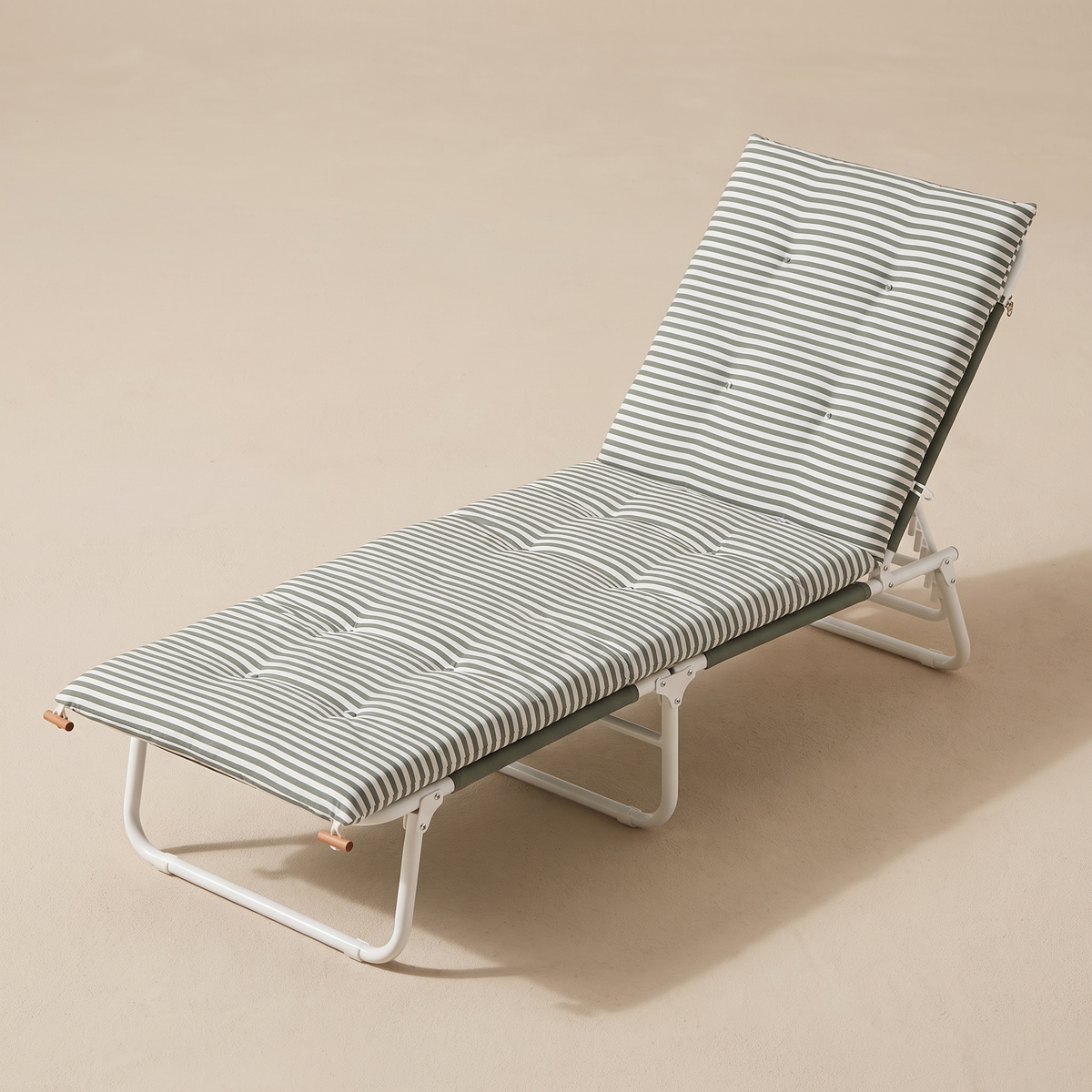 Reclining Beach Chair - The Vacay — angle shot
